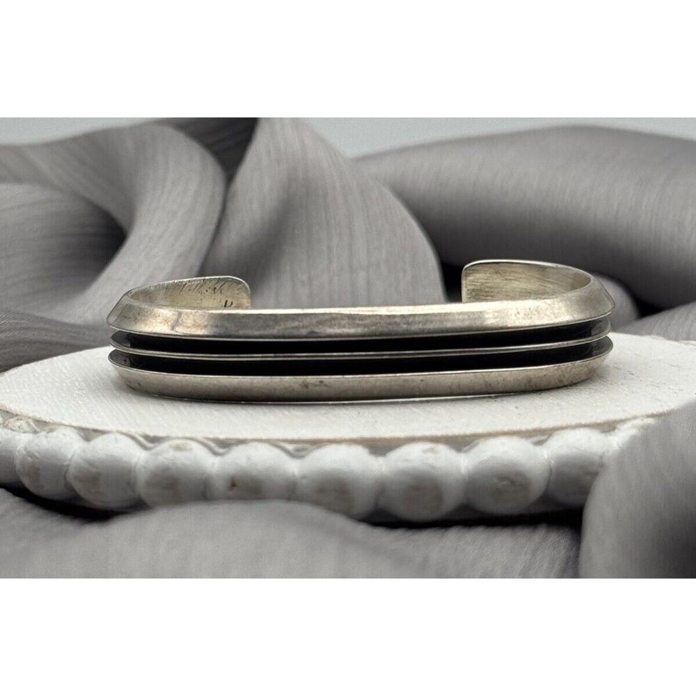 Handmade Native American Plain Stamped Sterling Silver Cuff Bracelet By Tom Hawk
